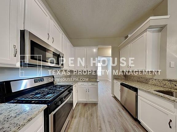 5th image of 11221 Creekwood Dr
