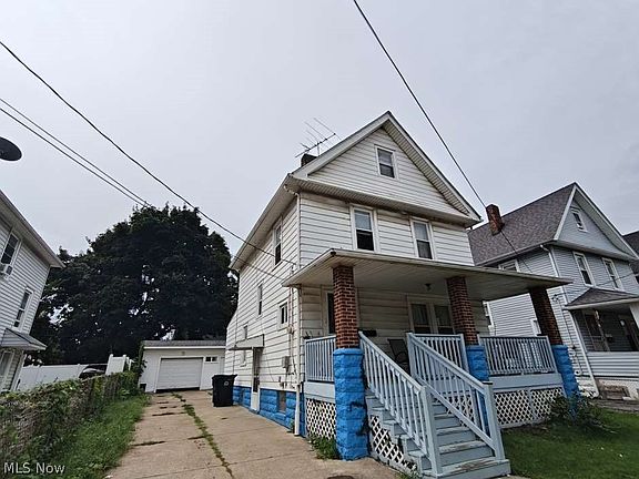 3rd image of 910 Stevenson Rd