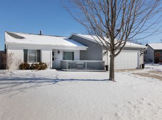 19953 S Graceland Ln, Frankfort, IL 60423