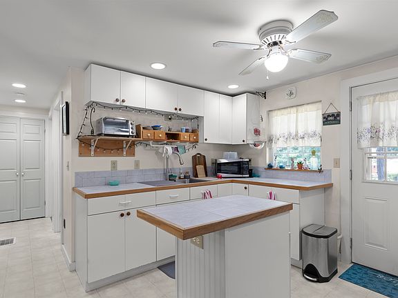 2nd image of 103 Washington Street