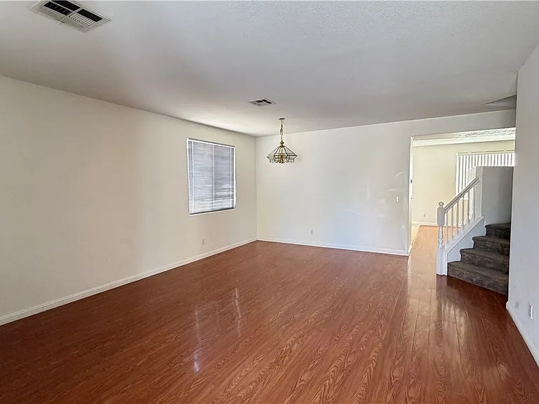 6052 S Pioneer Way — Photo 2