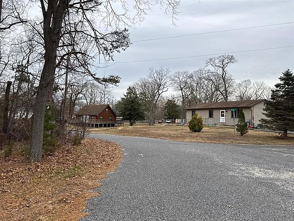 5th image of 2211 Lakeshore Dr