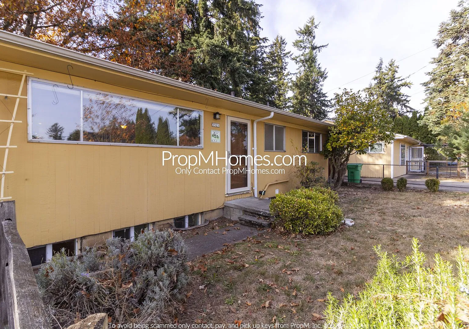 Four Bedroom Home In SE Portland!! — Photo 2