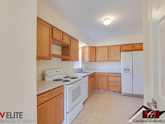3rd image of 513 Wachovia St