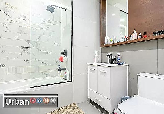 5th image of 585 Ocean Pkwy #6E