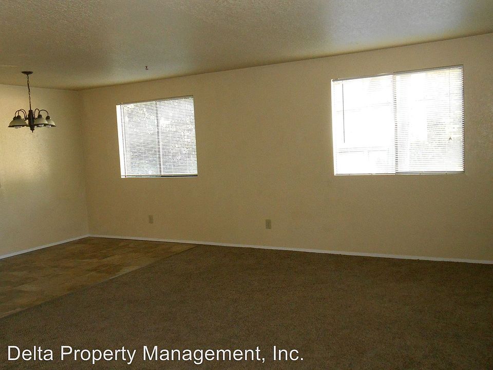 2nd image of 4521 Grand Ave #B