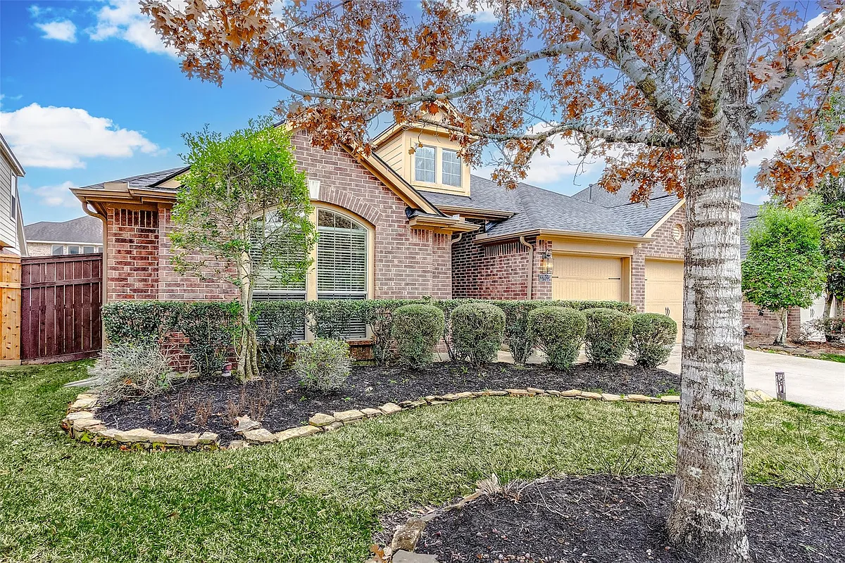 Building Photo - 27923 Silverstream Ct