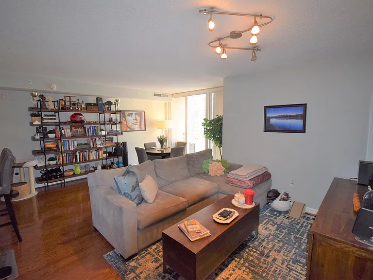 880 N Pollard St #824 — Photo 25
