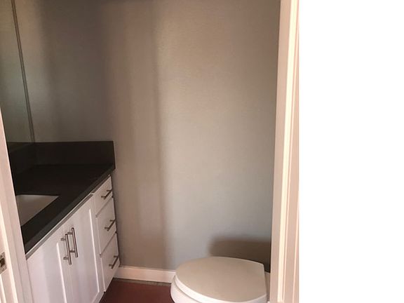 2nd image of 420 E 64th St