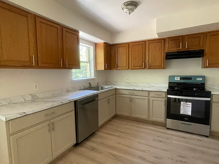 2723 Larry Dr — Photo 4