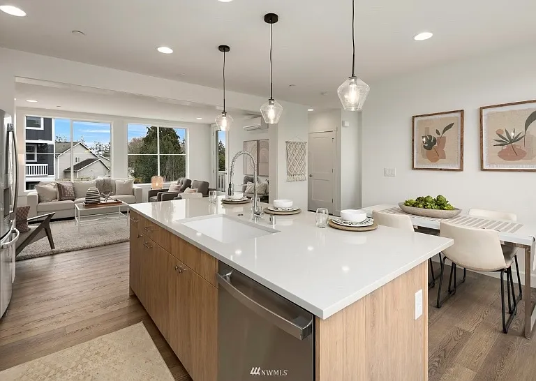 16030 Meadow Rd #B1 — Photo 3