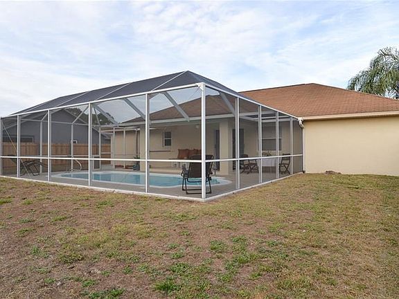 2nd image of 359 Banyan Dr