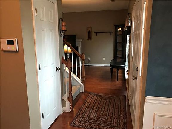 3rd image of 4457 Greystone Dr SW