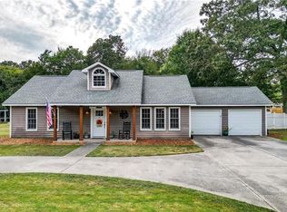 195 Hanover Cir SE, Calhoun, GA 30701