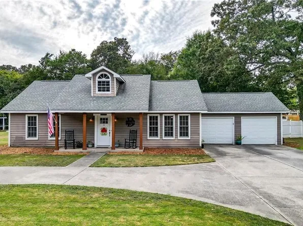 195 Hanover Cir SE, Calhoun, GA 30701