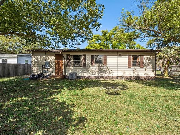 3rd image of 217 COLONY DRIVE
