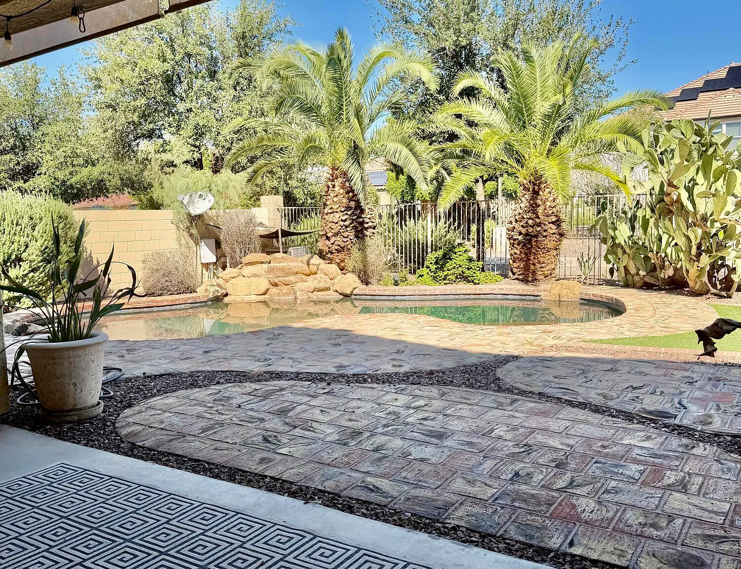 6 bed, 3.5 bath, 4081 sqft, $4,500 — Photo 3
