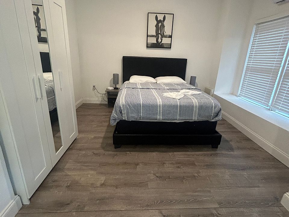 1st image of 216 E Palm Dr #2