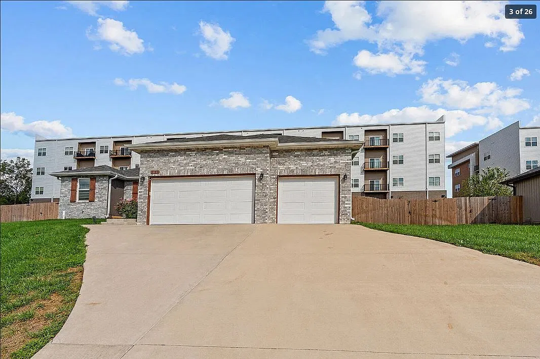 4 bed, 1667 sqft, $2,100 — Photo 3