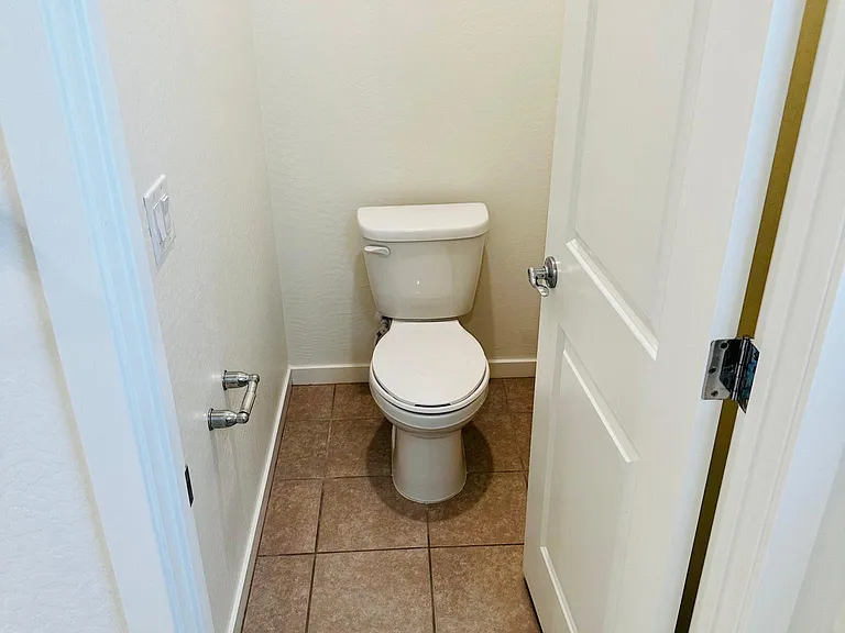 12628 W Northview Ave — Photo 29