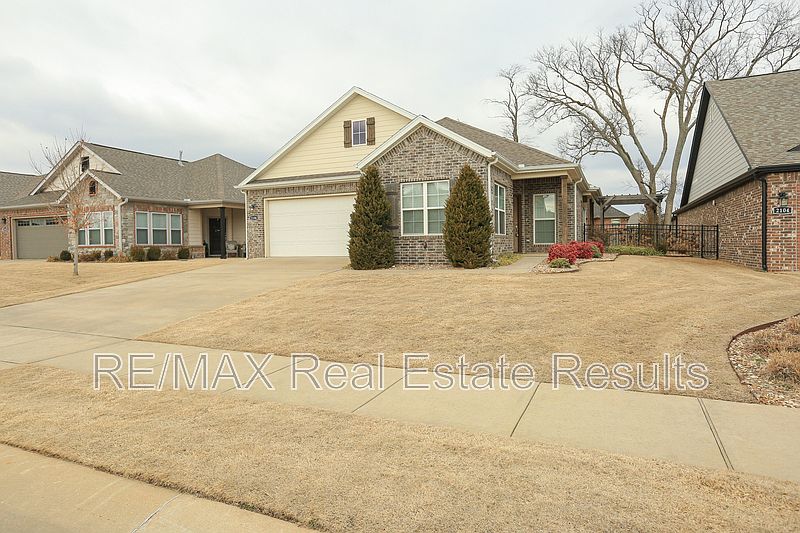 1st image of 2106 Huntwick Ave