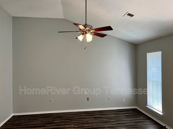 5th image of 1266 Payton Dr N
