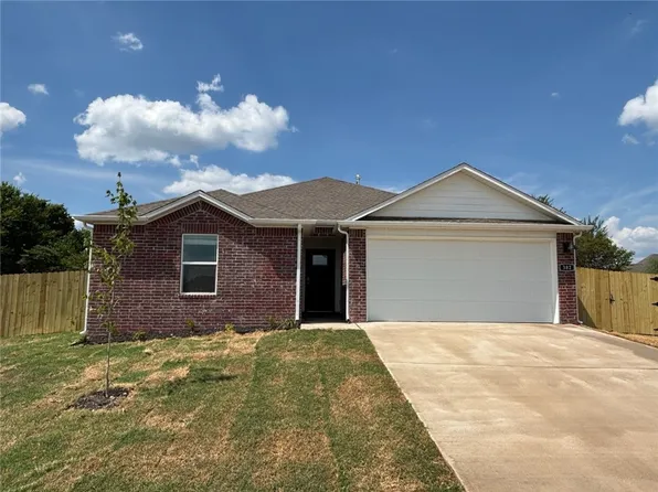 382 Texas Ave, Fayetteville, AR 72730