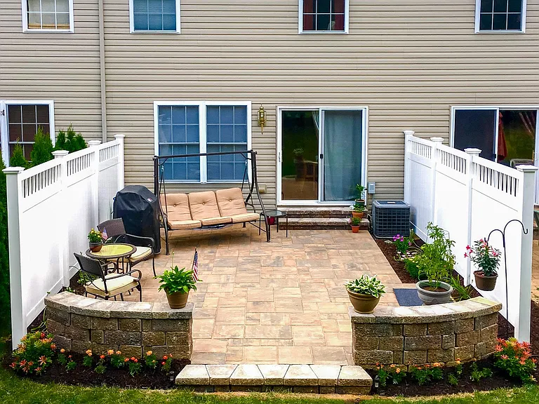 8165 Heritage Dr — Photo 1