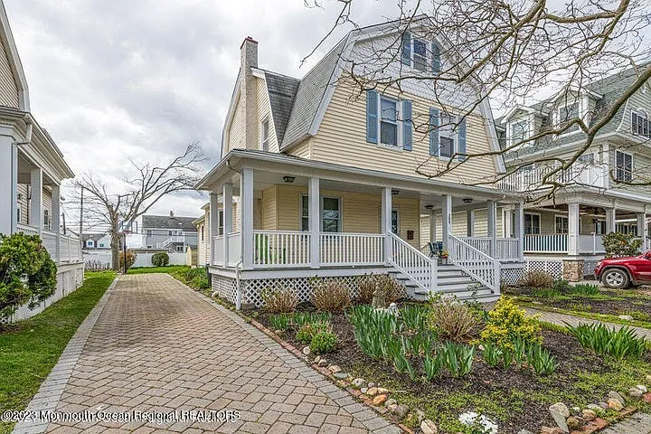 209 4th Ave — Photo 24