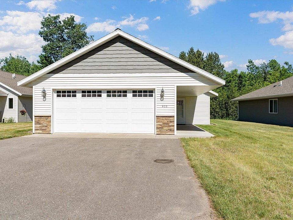 1st image of 903 Woodland Ct