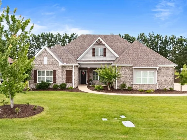 739 Towne Lake Pkwy, Opelika, AL 36804