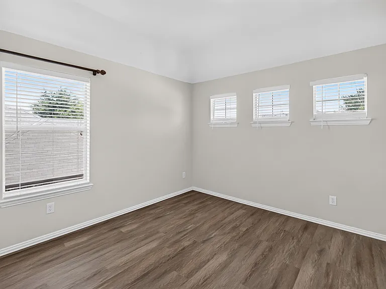 4521 Chaparral Creek Dr — Photo 20