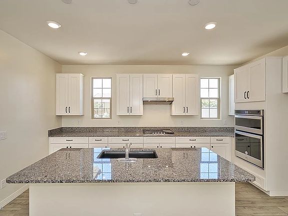 4th image of 1491 S Loren Ln