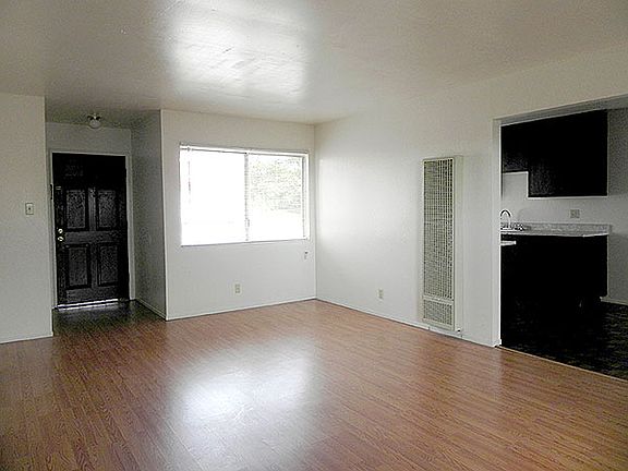 3rd image of 717 Pope Dr APT C