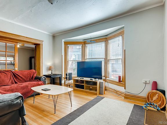 5th image of 934 N Lafayette St