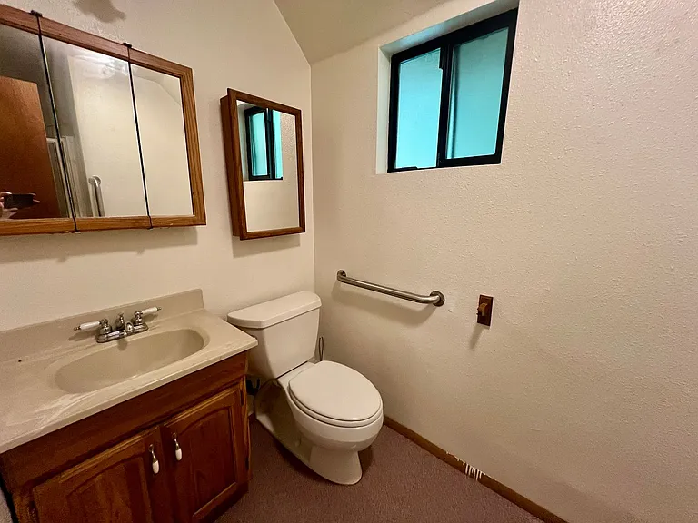 610-620 W Central Blvd — Photo 7