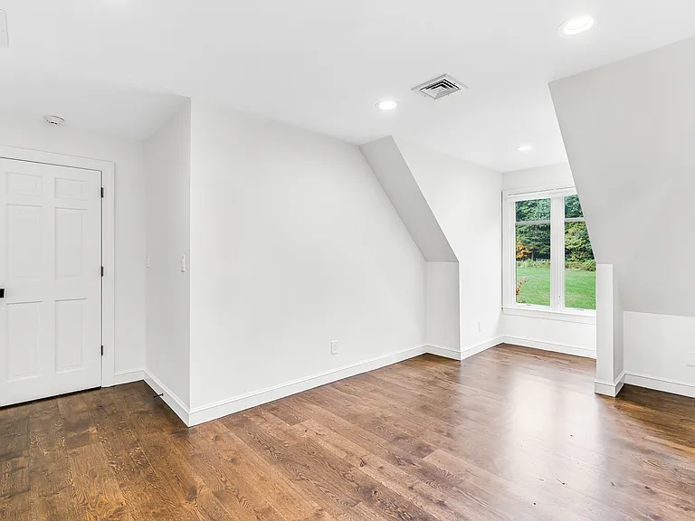 0 Strawberry Hill Rd — Photo 3