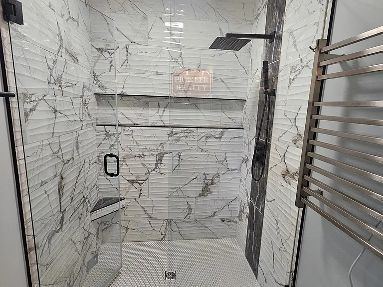 5305 Hill Dr — Photo 28
