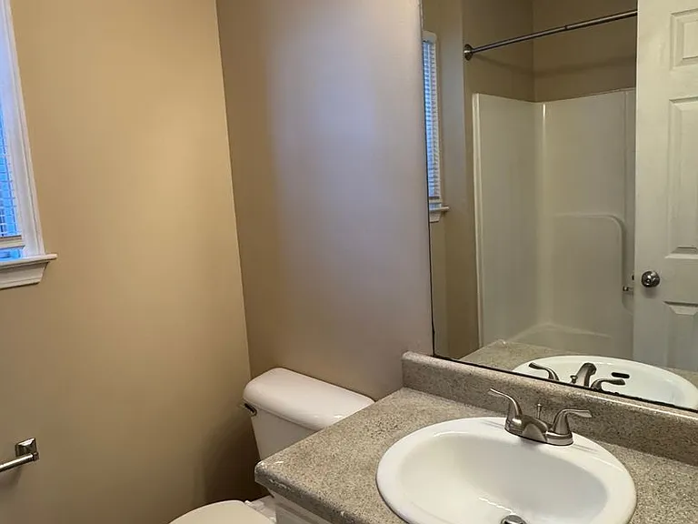 223 Faulkner Ct — Photo 24