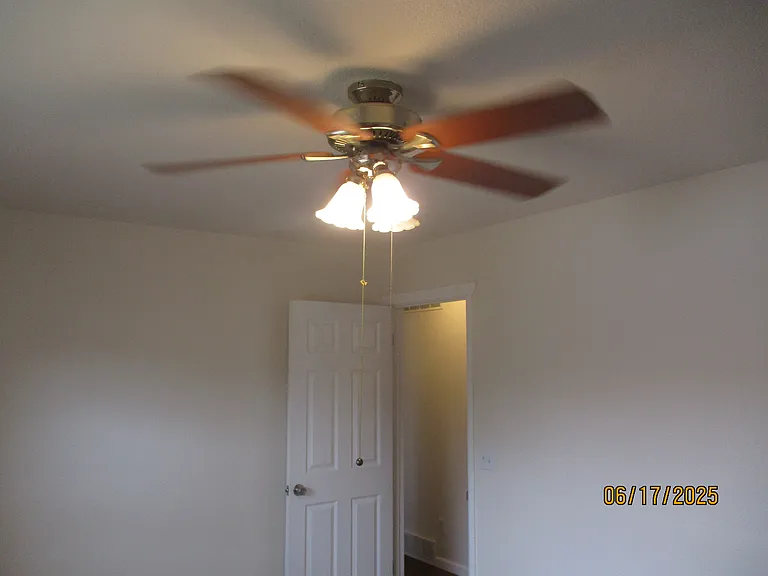 852 N Orchard Ave — Photo 11