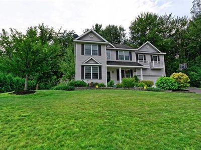 4 Clear Water Ct, Halfmoon, NY, 12065