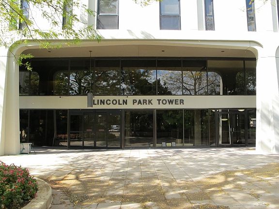 3rd image of 1960 N Lincoln Park W APT 602