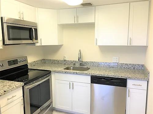 551 SW 135th Ave #405B Photo 1