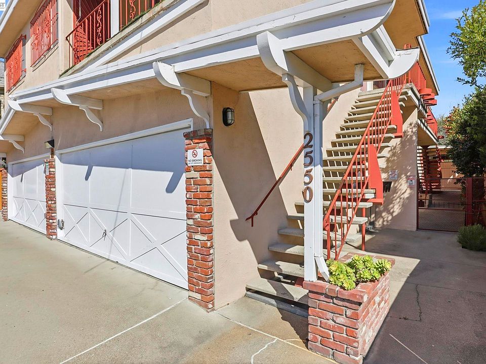 1st image of 2550 Damuth St