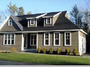 27 Sycamore Ln, Kennebunk, ME 04043