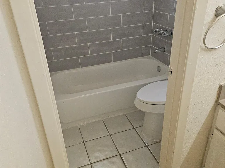 18539 Lippizaner Dr — Photo 23