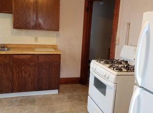 615 W Galena Ave FL 2ND, Freeport, IL 61032