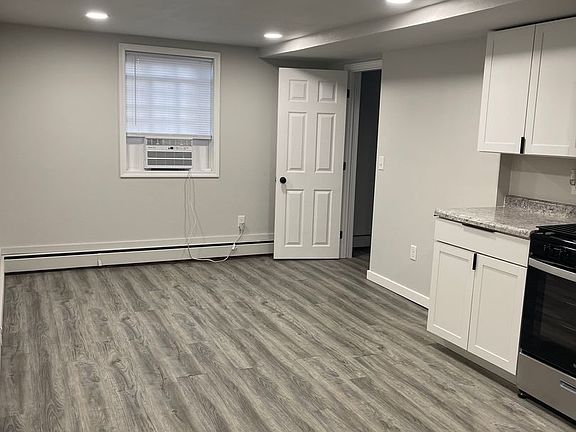 3rd image of 412 E Avenue D APT 2