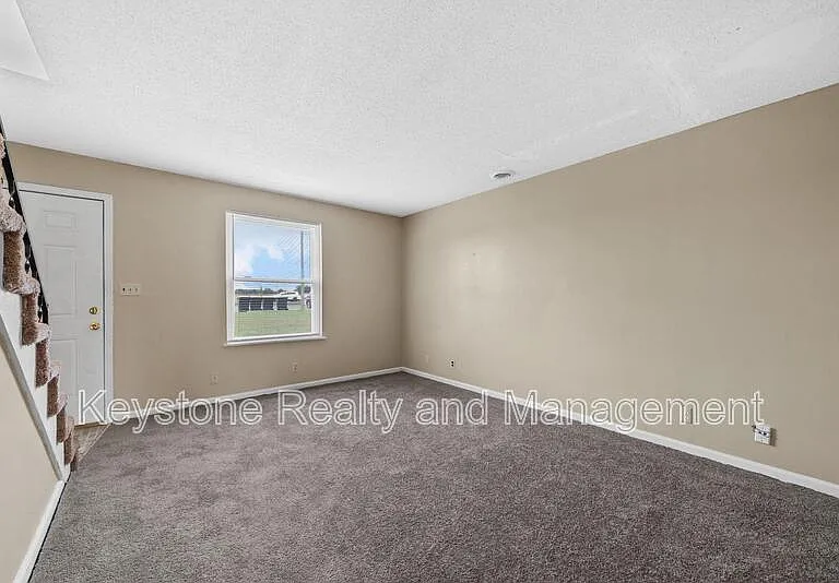1070 Pembroke Oak Grove Rd #27 — Photo 4