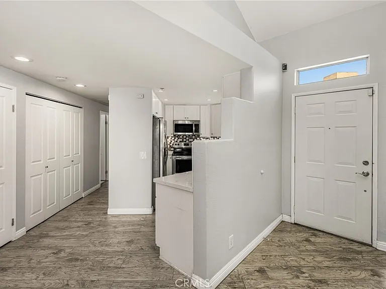 310 Lake St #301 — Photo 3